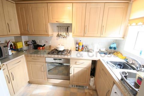 2 bedroom end of terrace house to rent, Butterfields , Wellingborough, Northamptonshire. NN8 2PZ