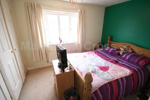 2 bedroom end of terrace house to rent, Butterfields , Wellingborough, Northamptonshire. NN8 2PZ