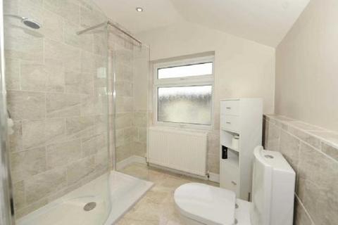 2 bedroom terraced house to rent, Newcomen Road, Wellingborough, Northamptonshire. NN8 1JX