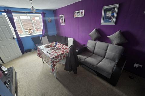 2 bedroom flat to rent, Howards Court Mill Road, Wellingborough, Northamptonshire. NN8 1PE