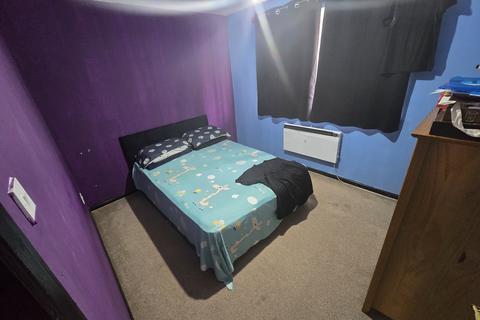 2 bedroom flat to rent, Howards Court Mill Road, Wellingborough, Northamptonshire. NN8 1PE