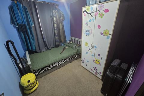 2 bedroom flat to rent, Howards Court Mill Road, Wellingborough, Northamptonshire. NN8 1PE