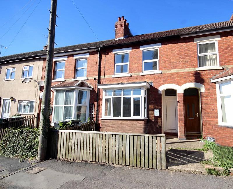 Queen Street, Rushden, Northamptonshire. NN10 0AY 2 bed terraced house