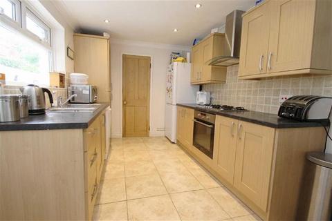 3 bedroom terraced house to rent, St. Barnabas Street, Wellingborough, Northamptonshire. NN8 3HB