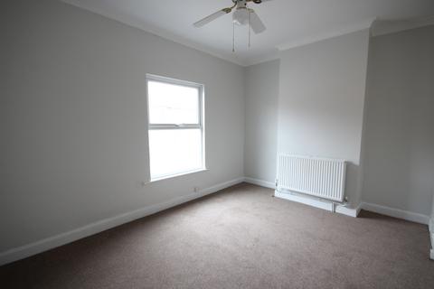 2 bedroom terraced house to rent, Cloutsham Street, Northampton, Northamptonshire. NN1 3LN