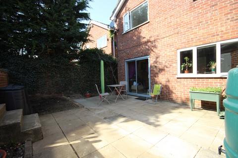 3 bedroom detached house to rent, Sandy Close, Wellingborough, Northamptonshire. NN8 5AY