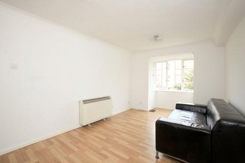 1 bedroom apartment to rent, Sterling Gardens, New Cross SE14
