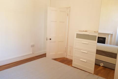 1 bedroom in a flat share to rent - HARROW ROAD, KENSAL GREEN, LONDON NW10