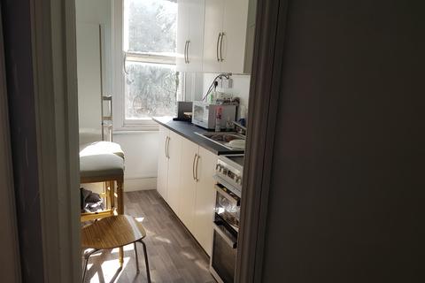 1 bedroom in a flat share to rent - HARROW ROAD, KENSAL GREEN, LONDON NW10
