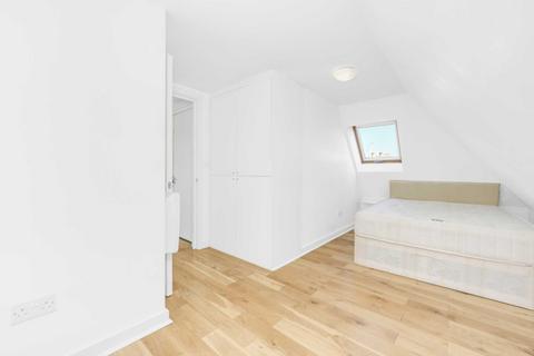 1 bedroom apartment to rent, Uxbridge Road, Shepherds Bush, London, W12 0NP