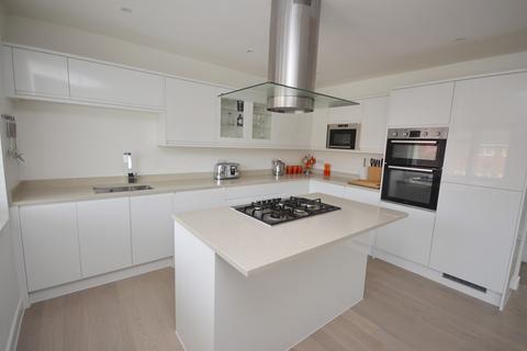 15 Bransby Road, Chessington, KT9 2JZ