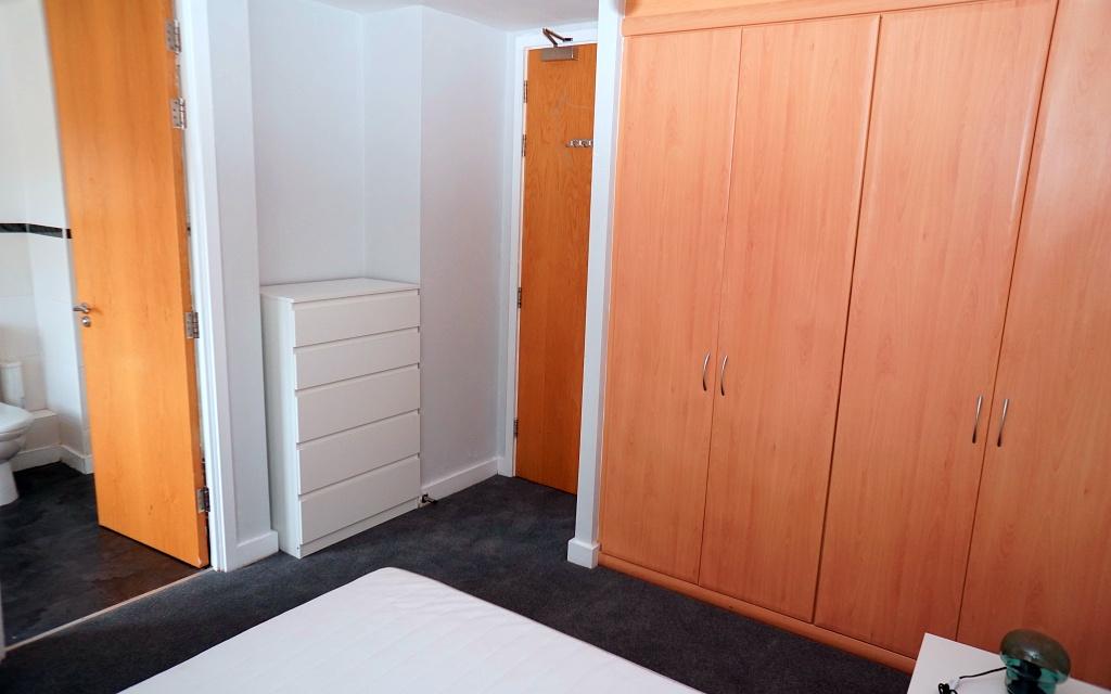Room 5 (Pic 3)