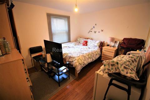 undefined, Kings Road, Berkshire
