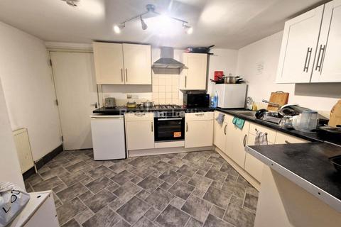 undefined, Kings Road, Berkshire