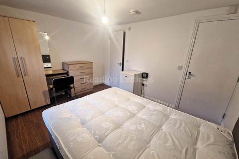 undefined, Kings Road, Berkshire