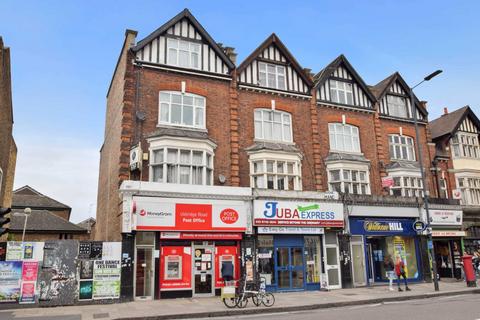 Studio to rent, Uxbridge Road, Shepherds Bush, W12 0NP