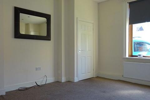 2 bedroom terraced house to rent, Victoria Street, Birstall