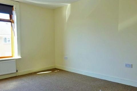 2 bedroom terraced house to rent, Victoria Street, Birstall