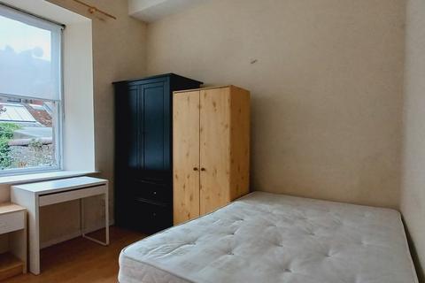 2 bedroom apartment to rent, Belmont Street, Woodside G12
