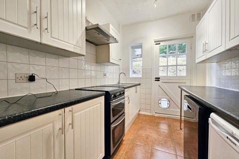 2 bedroom apartment to rent, Lower Street, Haslemere