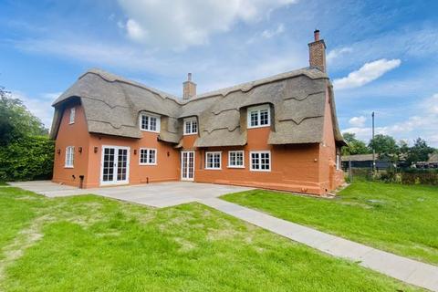 4 bedroom cottage to rent, Abbots Ripton, Huntingdon, Cambs