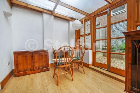 4 bedroom terraced house to rent, Burgos Grove, London, SE10