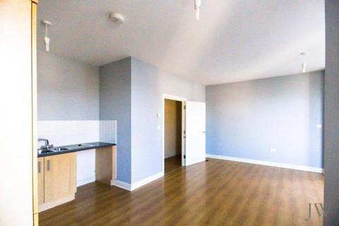 2 bedroom flat to rent, James Heights