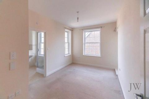 2 bedroom flat to rent, James Heights