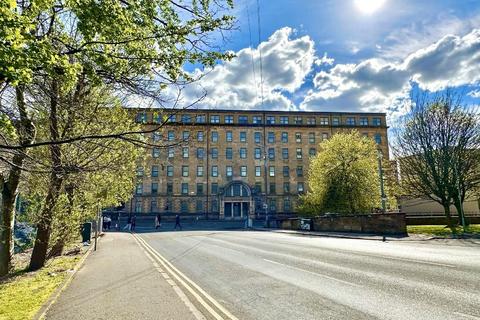 2 bedroom flat to rent, Duke Street, Dennistoun, Glasgow, G4