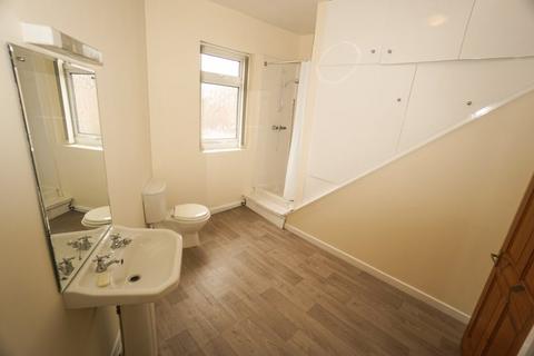 1 bedroom end of terrace house to rent, Crown Lane, Horwich
