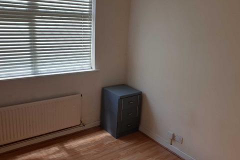 1 bedroom apartment to rent, Wellmead Close, Manchester M8