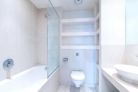 2 bedroom apartment to rent, Discovery Dock Apartments West, 2 South Quay Square, London, E14