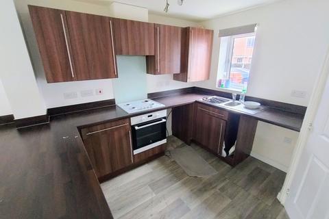 3 bedroom end of terrace house to rent, Coningsby Drive, Wolverhampton WV2