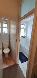 1 bedroom in a house share to rent, CLIFTON AVENUE, SHEPHERDS BUSH, LONDON W12