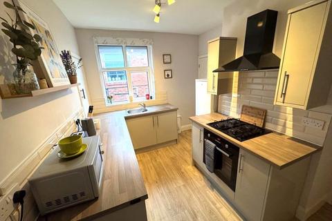 2 bedroom apartment to rent, Guelder Road, High Heaton