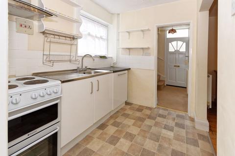 2 bedroom semi-detached house to rent, Bassett Place, Oundle, Peterborough