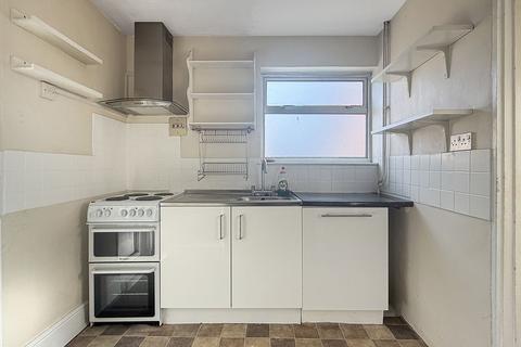 2 bedroom end of terrace house to rent, Bassett Place, Oundle, Peterborough