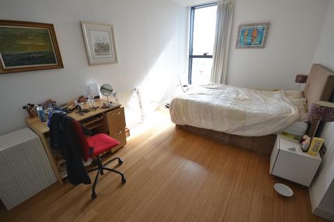 2 bedroom flat to rent, Simpson Loan, Central, Edinburgh, EH3