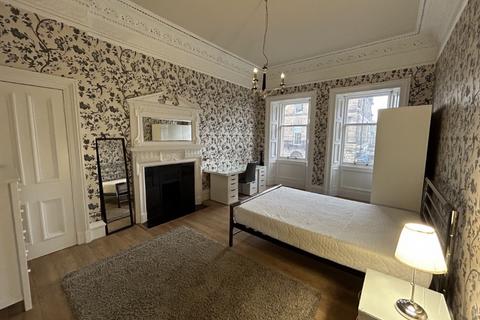 5 bedroom flat to rent - Shandwick Place, West End, Edinburgh, EH2