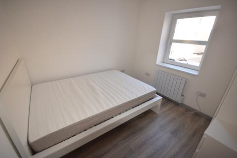 1 bedroom flat to rent, 10-11 Palmerston rd, Southampton SO14 1LL
