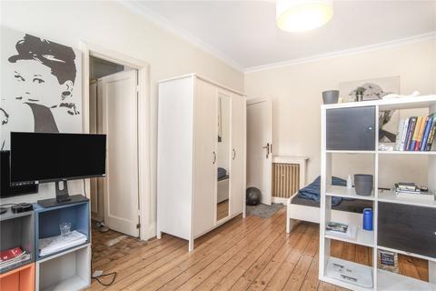 Studio to rent, Portman Square, Marylebone, London, W1H