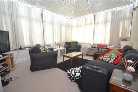 3 bedroom apartment to rent, Worple Road, Wimbledon