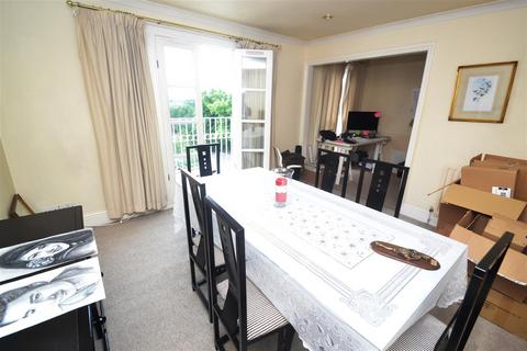 3 bedroom apartment to rent, Worple Road, Wimbledon