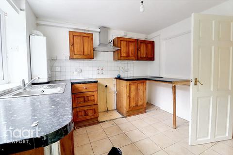 3 bedroom terraced house to rent, Lancaster Street, Abertillery