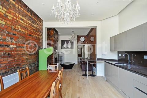 2 bedroom apartment to rent, Archway Road, London, N19