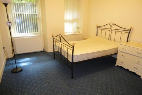 4 bedroom flat to rent - Bower Street, Hillhead G12