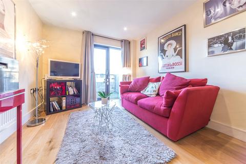 1 bedroom apartment for sale, Baythorne House, London E16