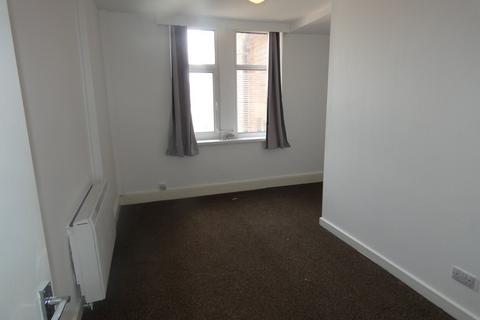 2 bedroom property to rent, North Promenade Flat 11