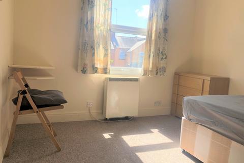 1 bedroom in a house share to rent, REF: 10746 | Harlestone Road FFR | Saint James | Northampton | NN5