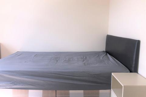 1 bedroom in a house share to rent, REF: 10746 | Harlestone Road FFR | Saint James | Northampton | NN5